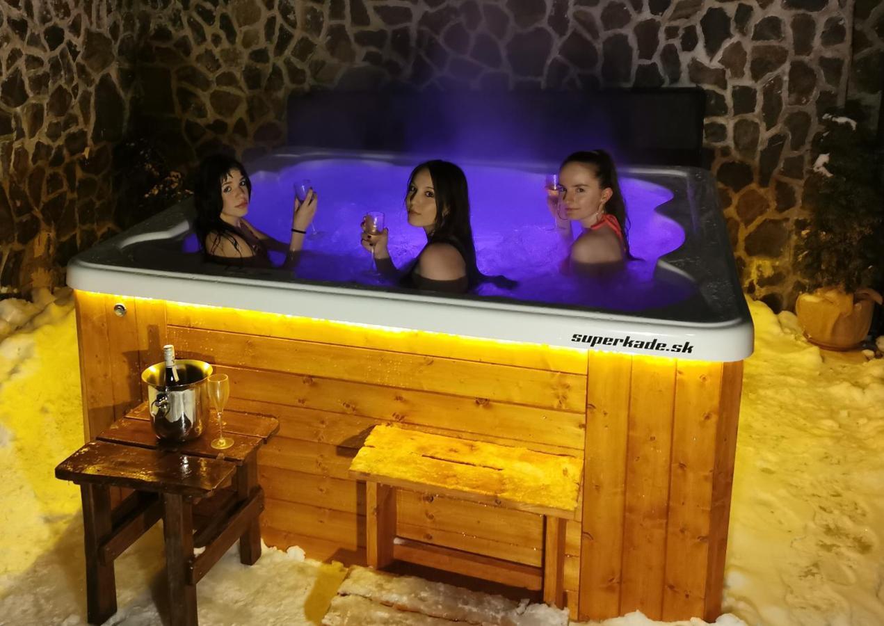 Apartmány Fatrapark 1 Hrabovská dolina Rózsahegy Kültér fotó